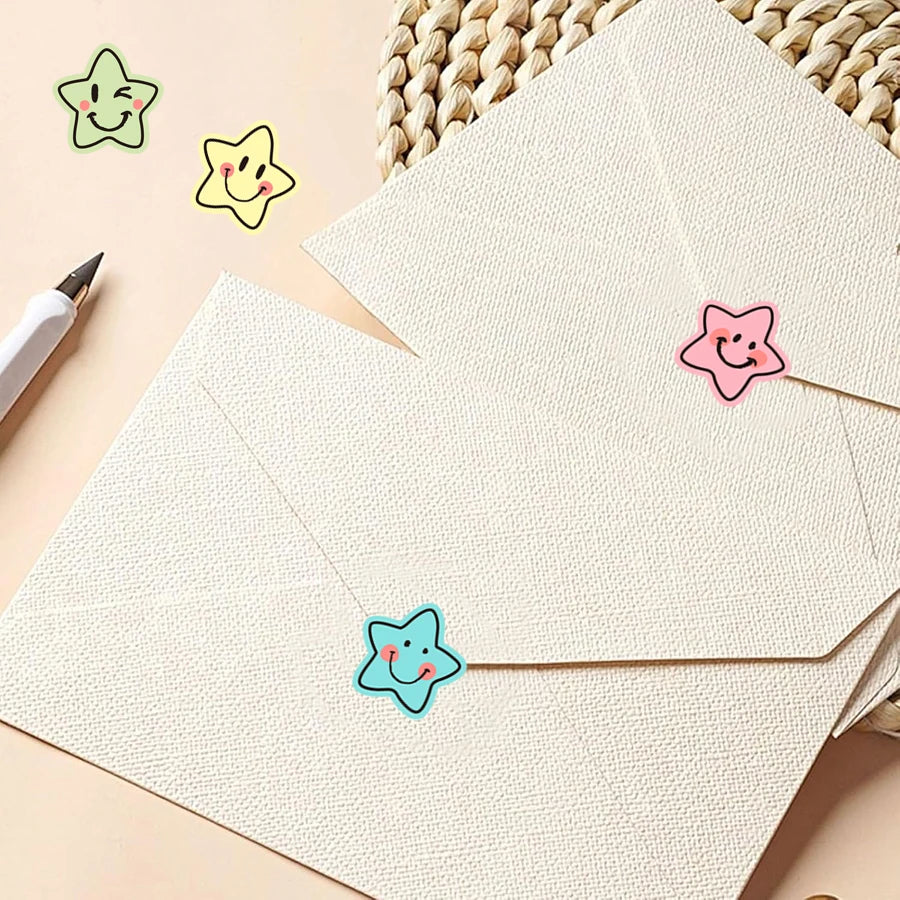 500 Pcs Colorful Star Expression Stickers Roll - Pastel Aesthetic Star-Shaped Labels with Cheerful Design, Self-Adhesive