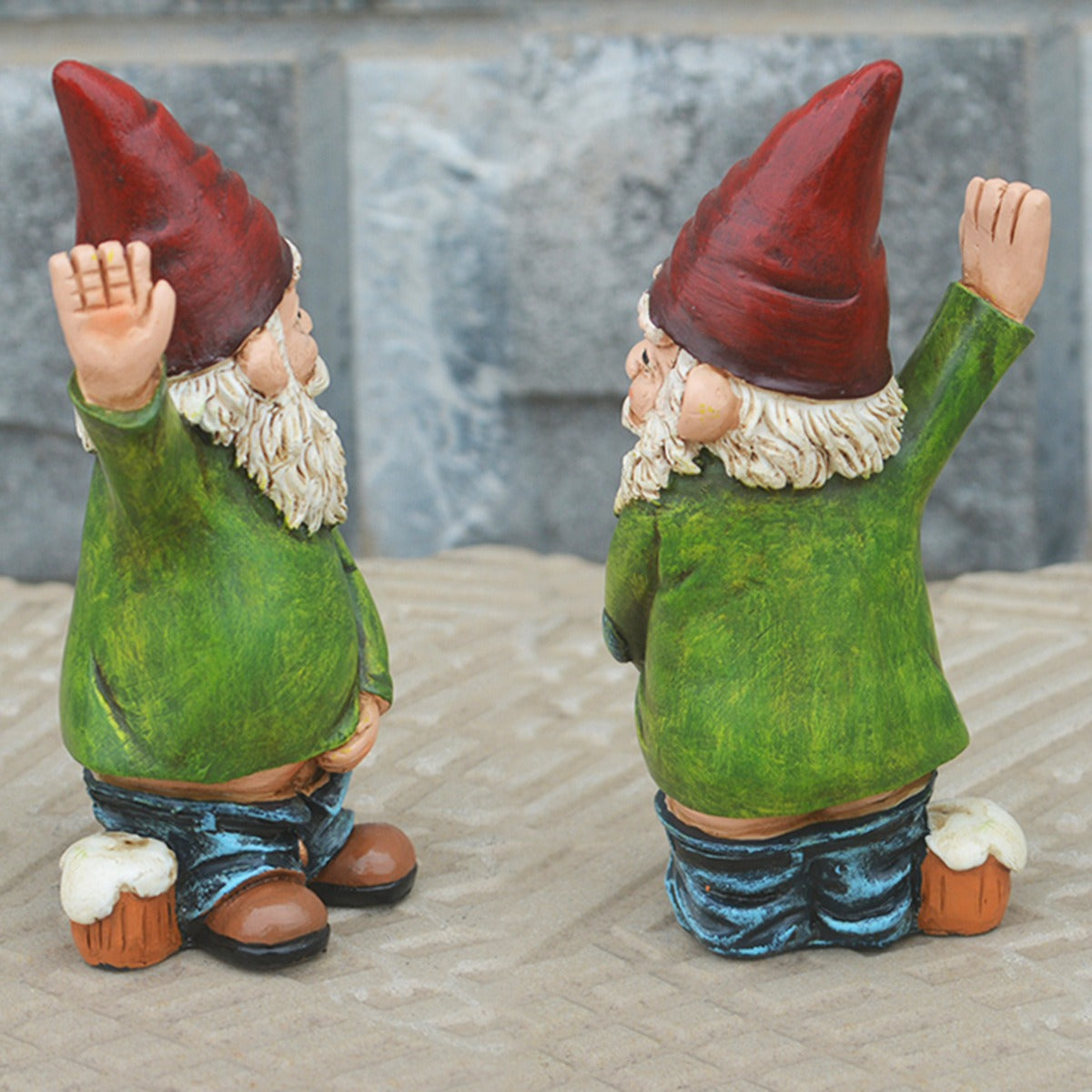 Garden gnome holding the tree and peeing resin crafts Funny pastoral ornaments