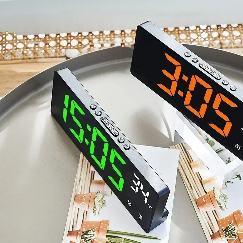 Desk ClockWith Temperature Display Dual Alarms Snooze Function Night Mode LED Display