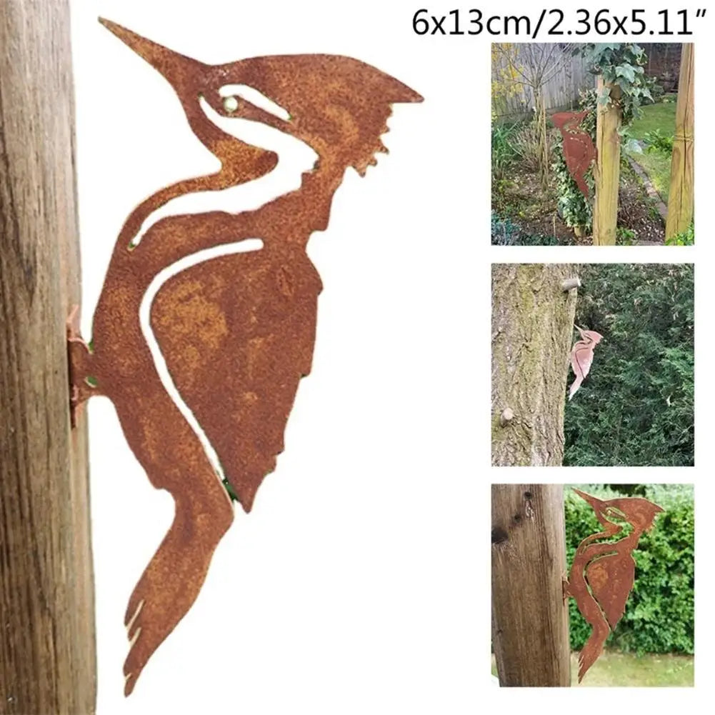 Elegant Garden Stake Design Pileated Bird Rusty Iron Crafts Bird Shaped Art Silhouette Sculpture Outdoor Garden Fence Decoration