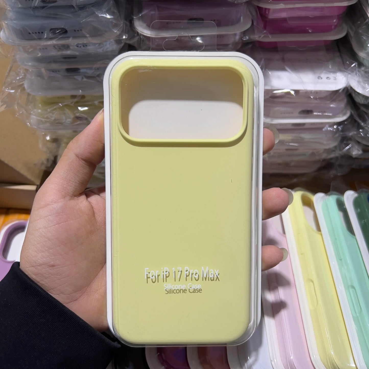 Luxury Candy Liquid Silicone Case For iPhone 17 Pro Max 16 15 14 13 Pro Max AIr Full-wrap Skin-friendly Cover
