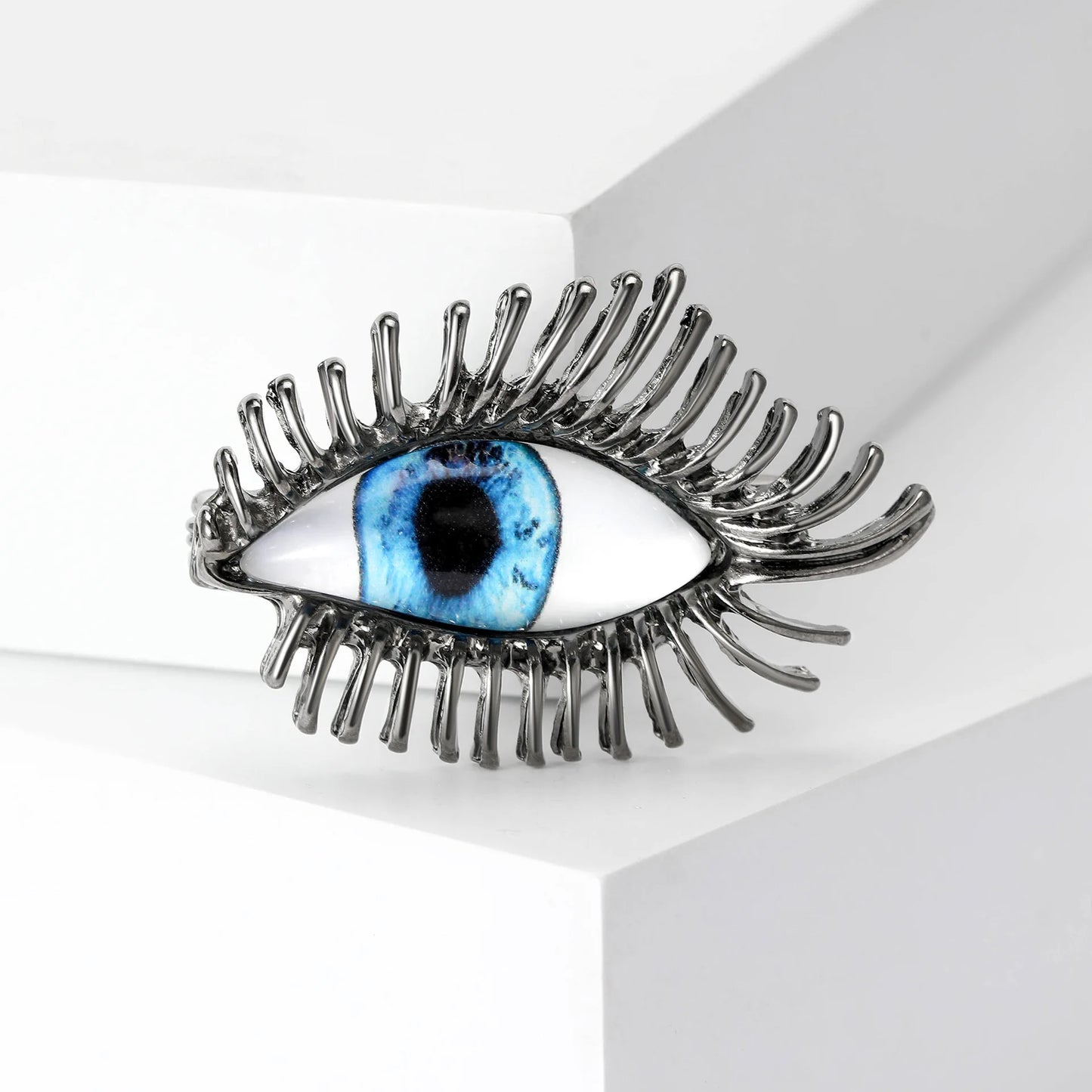 Devil's Eye Enamel Eye Eyelash Brooch Vintage Vintage Gorgeous Palace Schiaparelli