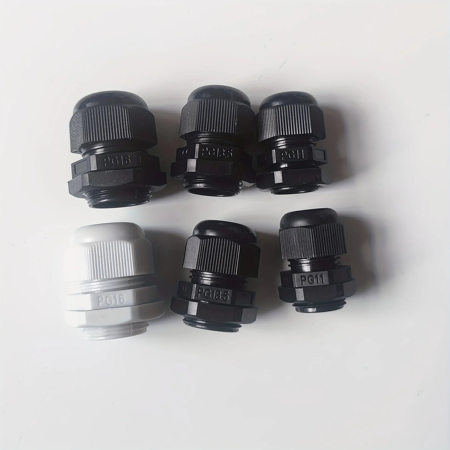 Cable Gland M8 M10 M12 M16 M20 PG7 PG9 PG11 PG16 Waterproof Cable Glands Plastic Nylon Cable Connector IP68 for Electrica Wire