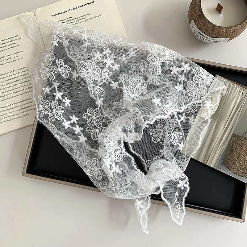Women's Thin Style Lace Triangular Scarf Summer French Style Headscarf Headband Silk Scarf Retro Decoration Countryside Style