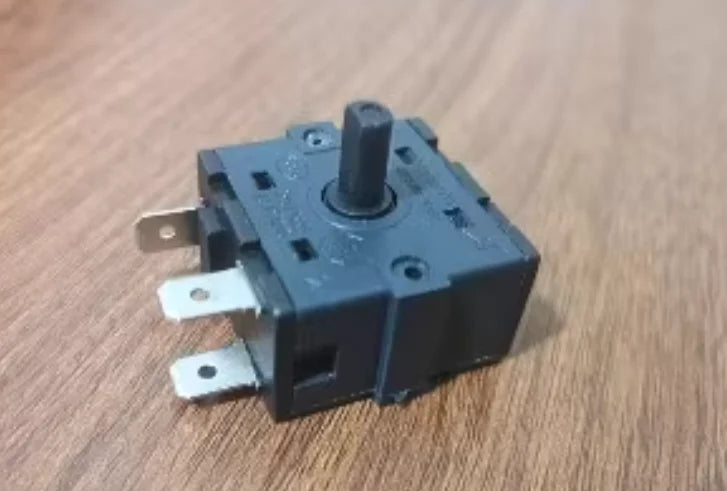 Adjustable Switch for Electric Oven – 3-Pin 4-Position 360° Rotary Selector Switch, 250V 16A, Perfect for Function Selection